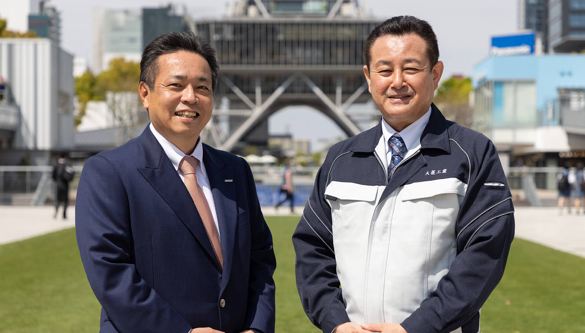 (左) 大菱工業株式会社 取締役 奥田 英明 (右) 代表取締役社長 坂口 和大